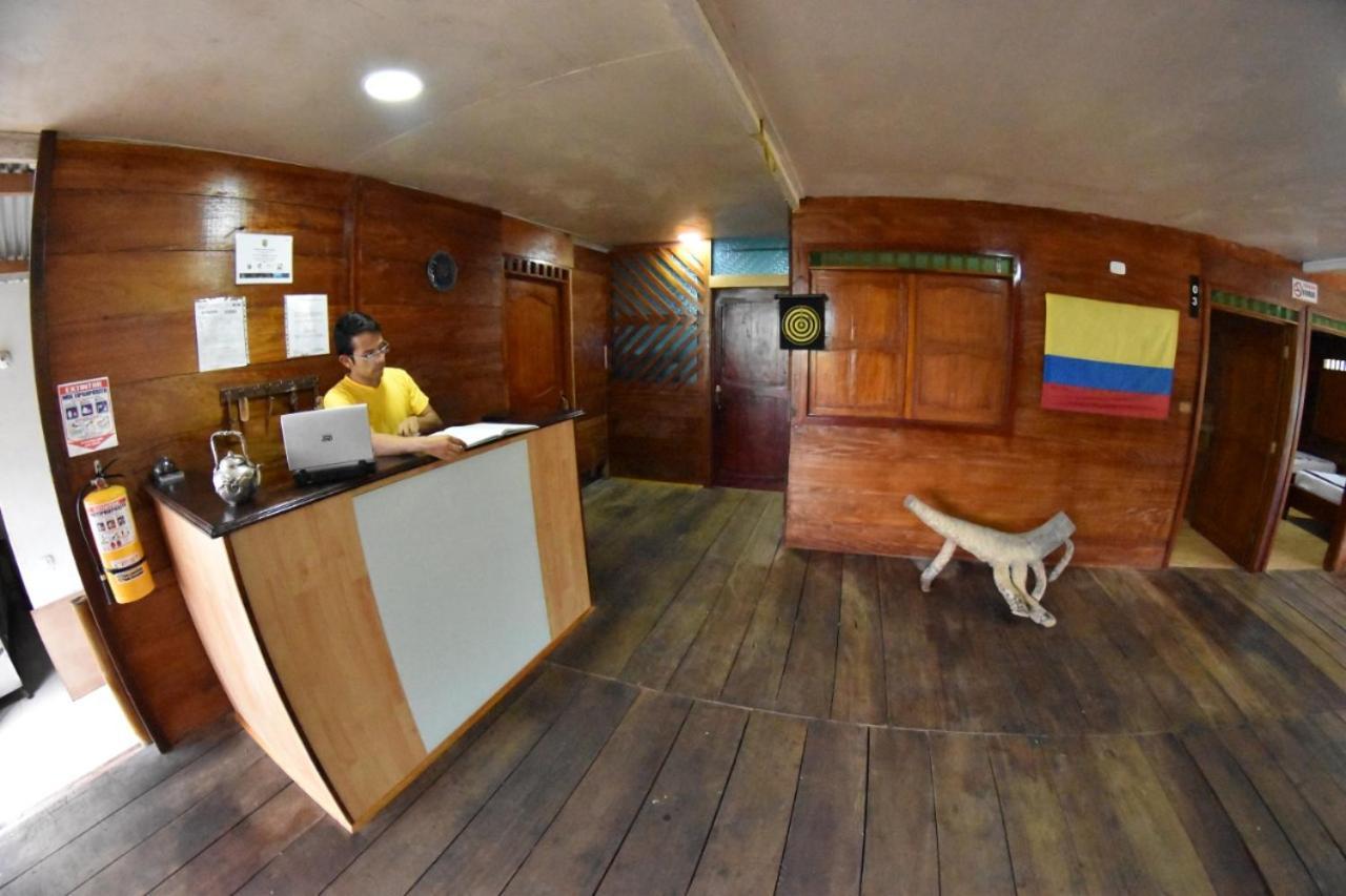 Hostal Cano Nevera La Macarena Exterior foto