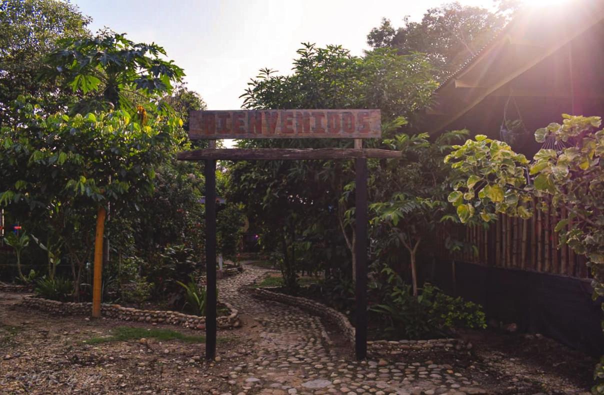 Hostal Cano Nevera La Macarena Exterior foto