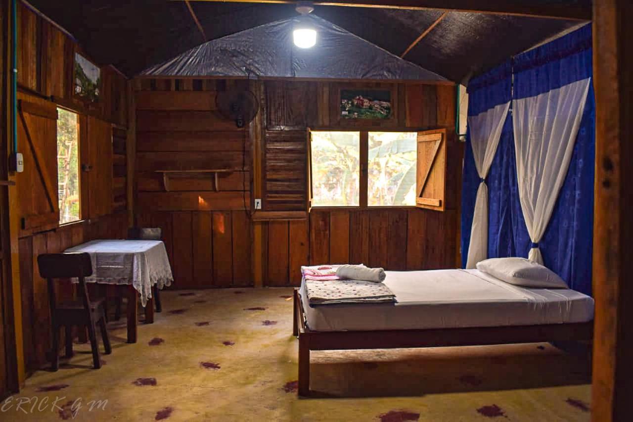 Hostal Cano Nevera La Macarena Exterior foto